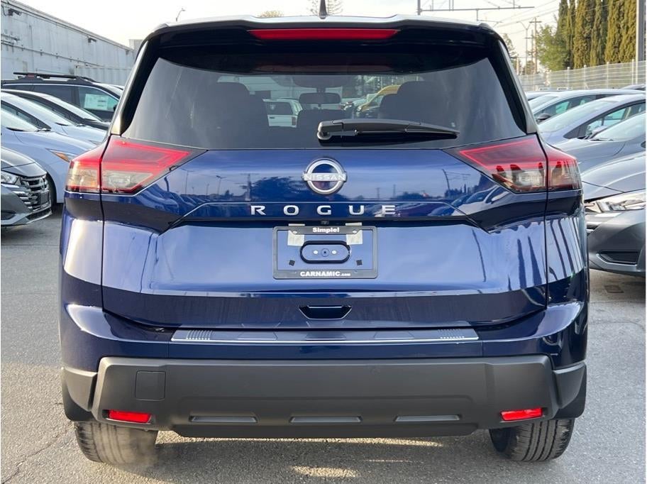 2026 Nissan Rogue SV Sport Utility 4D