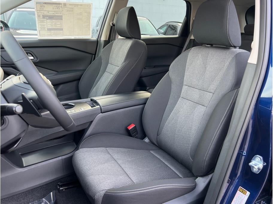 2026 Nissan Rogue SV Sport Utility 4D