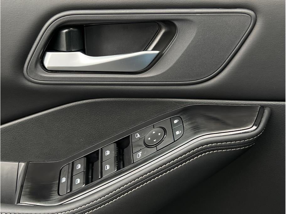 2026 Nissan Rogue SV Sport Utility 4D