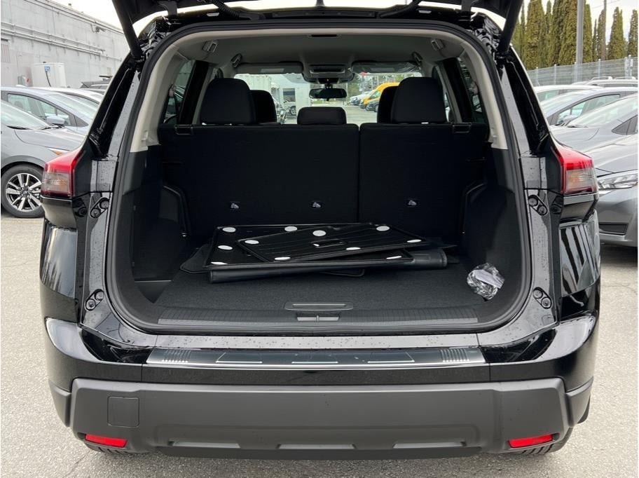 2026 Nissan Rogue SV Sport Utility 4D