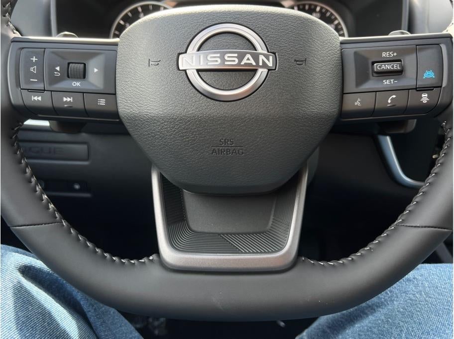 2027 Nissan Rogue SV
