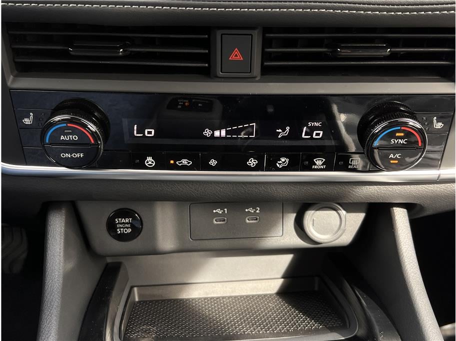 2027 Nissan Rogue SV
