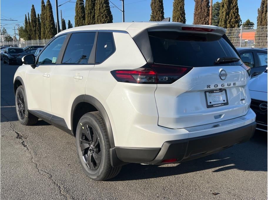 2026 Nissan Rogue SV Sport Utility 4D