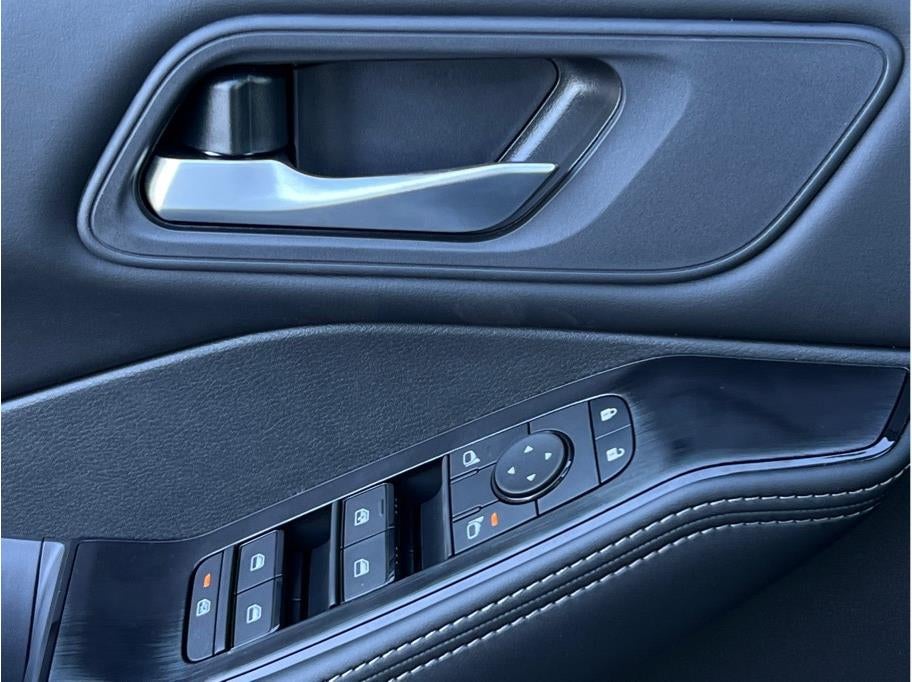 2026 Nissan Rogue SV Sport Utility 4D