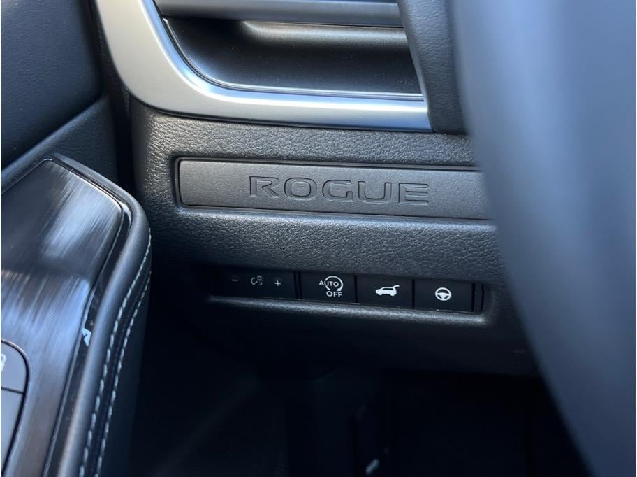 2027 Nissan Rogue SV