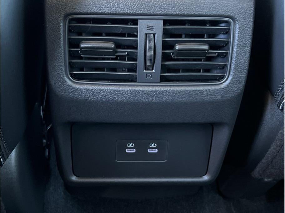 2027 Nissan Rogue SV