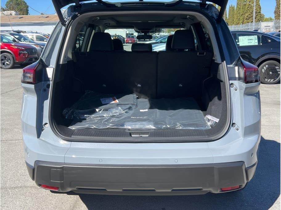 2027 Nissan Rogue SV