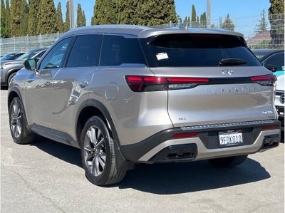 2023 INFINITI QX60 LUXE