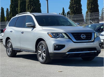 2019 Nissan Pathfinder SV Sport Utility 4D