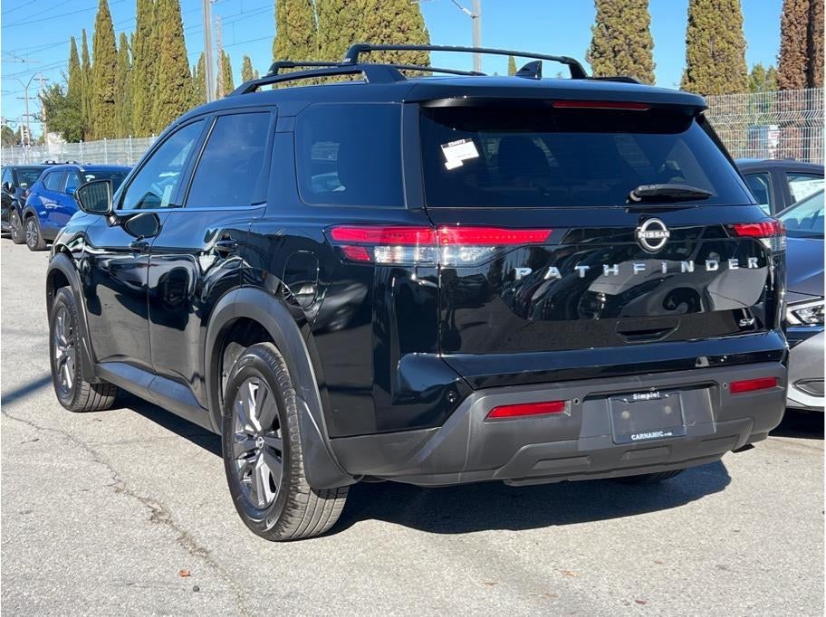 2022 Nissan Pathfinder SV Sport Utility 4D