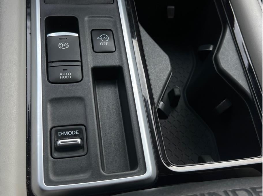 2022 Nissan Pathfinder SV Sport Utility 4D