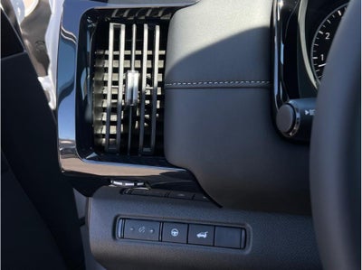 2026 Nissan Pathfinder SV Sport Utility 4D