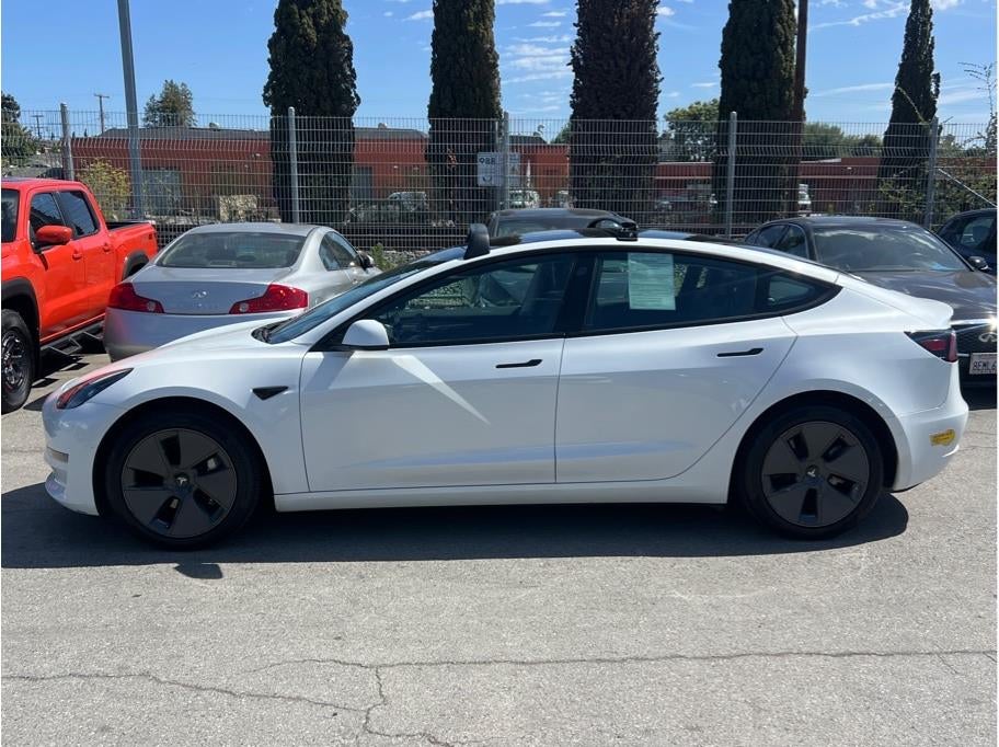 2022 Tesla Model 3 Long Range Sedan 4D