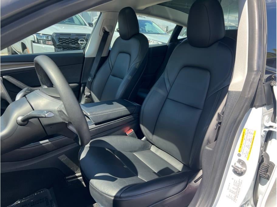 2022 Tesla Model 3 Long Range Sedan 4D