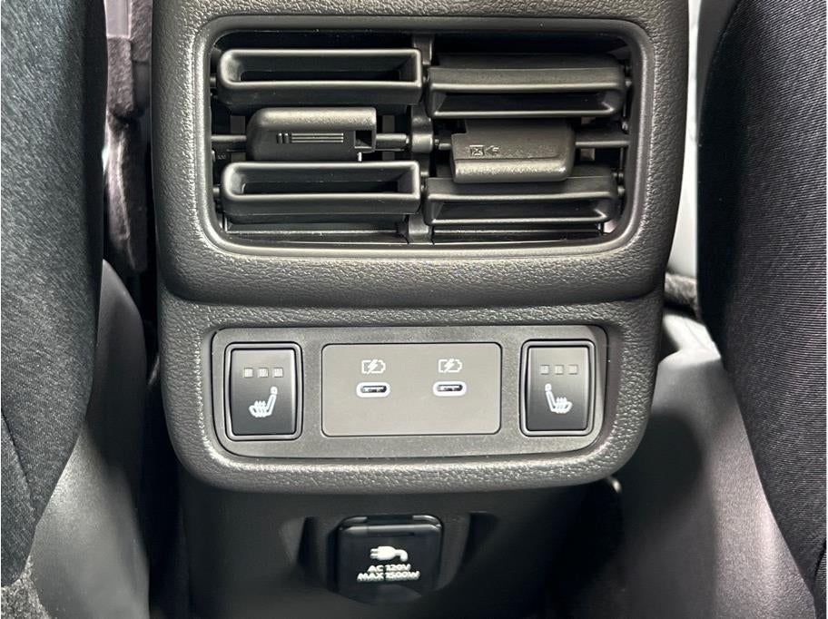 2026 Nissan Leaf Platinum+
