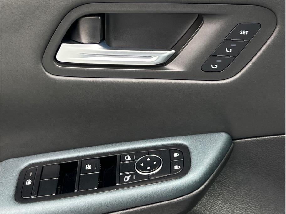 2026 Nissan Leaf Platinum+