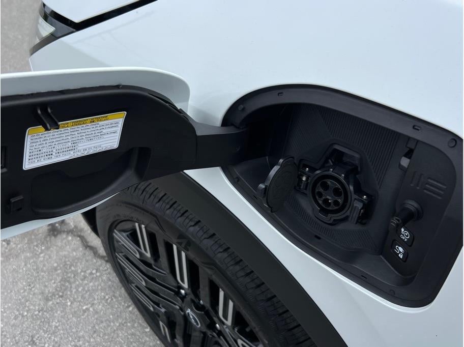 2026 Nissan Leaf Platinum+