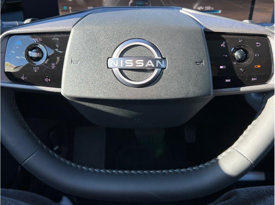 2026 Nissan LEAF PLATINUM PLUS Hatchback 4D