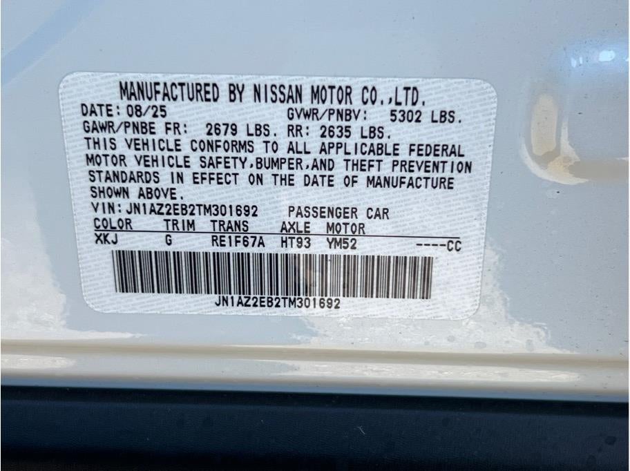 2026 Nissan LEAF PLATINUM PLUS Hatchback 4D