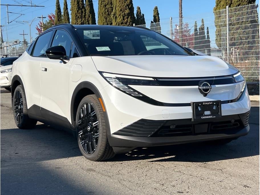 2026 Nissan LEAF PLATINUM PLUS Hatchback 4D