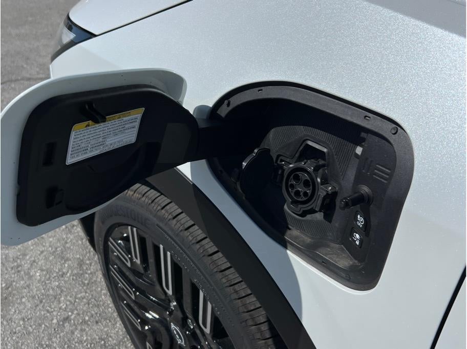 2026 Nissan Leaf Platinum+