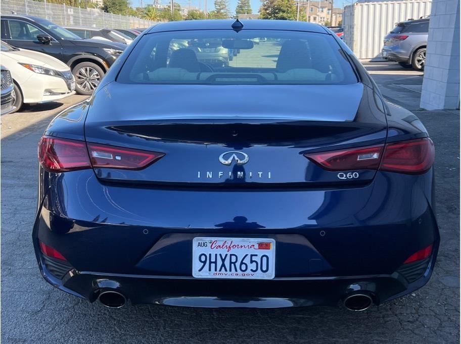2022 INFINITI Q60 LUXE Coupe 2D