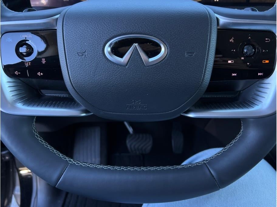 2025 INFINITI QX80 LUXE Sport Utility 4D