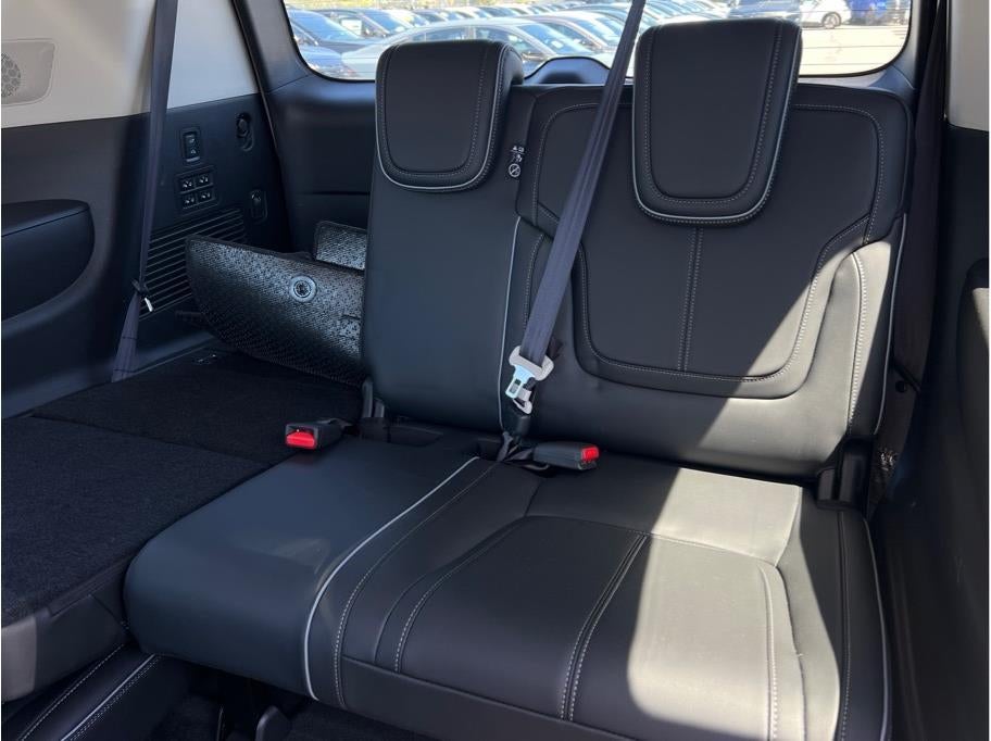 2025 INFINITI QX80 SENSORY Sport Utility 4D
