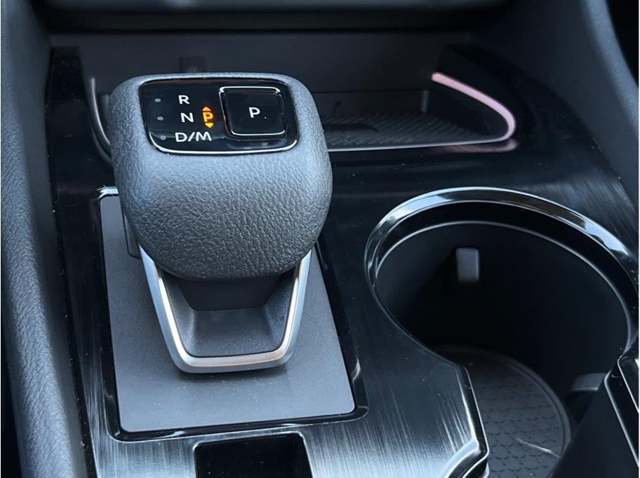 2025 Nissan Rogue SL Sport Utility 4D