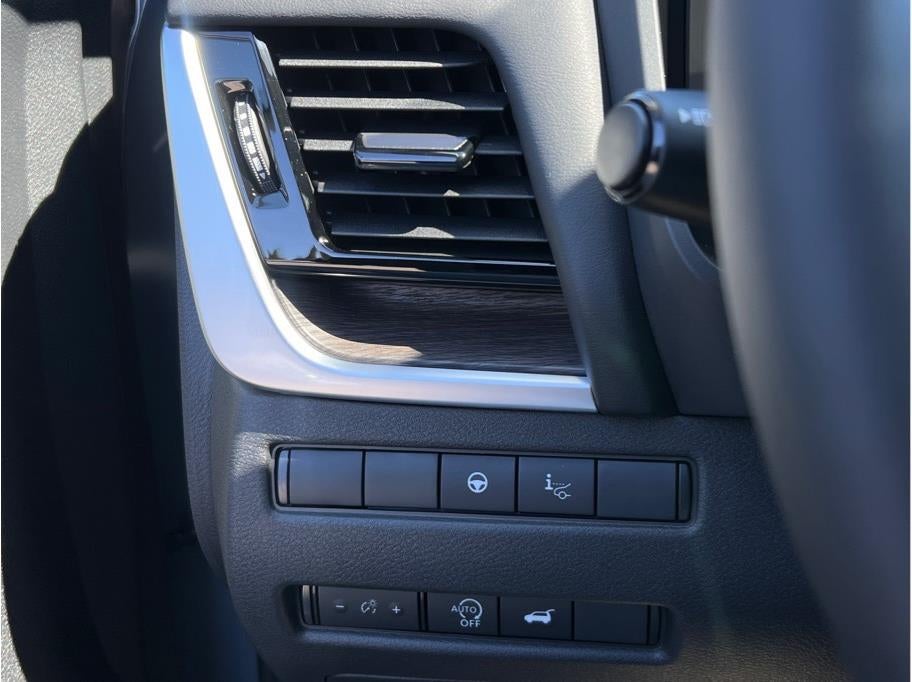 2026 Nissan Rogue Platinum (2026.5) Sport Utility 4D