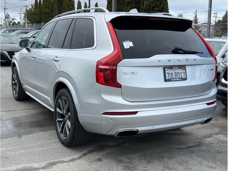 2016 Volvo XC90 T6 Momentum Sport Utility 4D