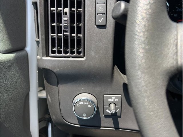 2024 Chevrolet Express 3500 Passenger LT Extended Van 3D