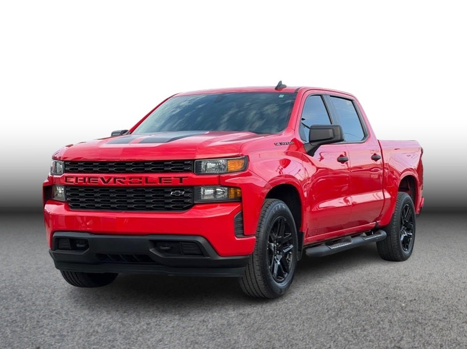2021 Chevrolet Silverado 1500 Crew Cab Custom Pickup 4D 5 3/4 ft