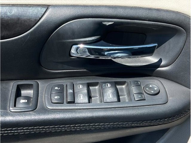 2017 Dodge Grand Caravan Passenger SE Minivan 4D
