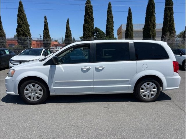 2017 Dodge Grand Caravan Passenger SE Minivan 4D
