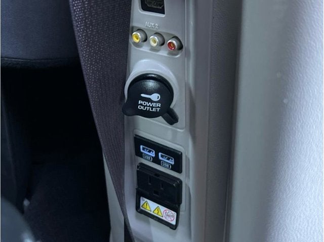 2017 Dodge Grand Caravan Passenger SE Minivan 4D