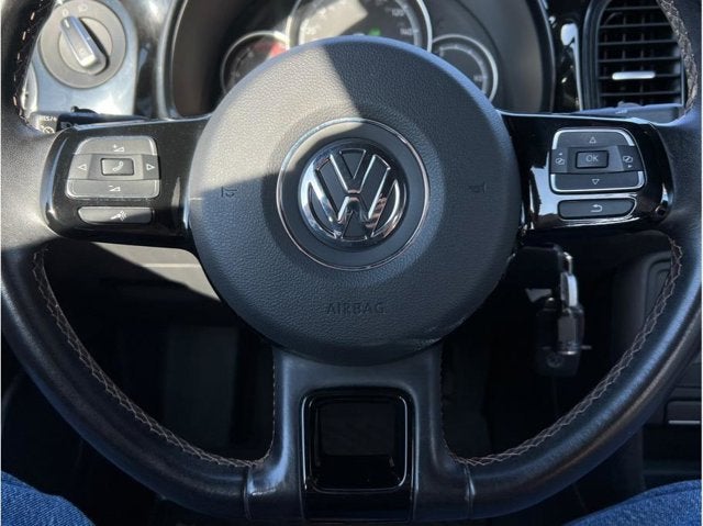 2017 Volkswagen Beetle 1.8T Classic Hatchback 2D