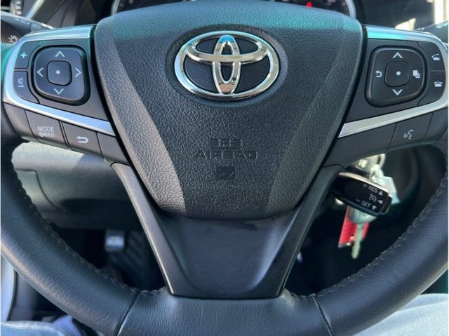 2017 Toyota Camry SE Sedan 4D
