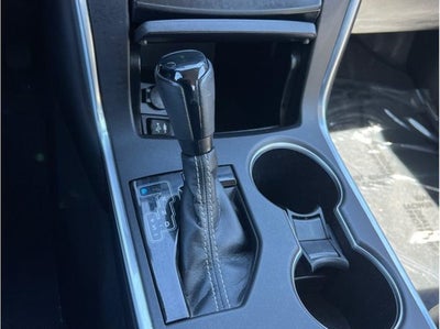 2017 Toyota Camry SE Sedan 4D