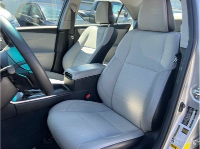 2017 Toyota Camry SE Sedan 4D