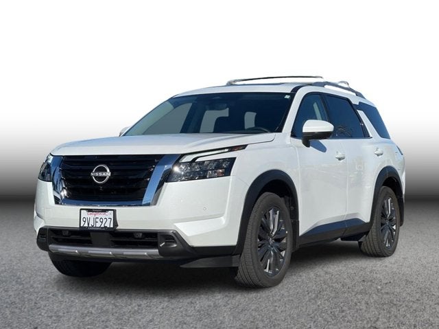 2025 Nissan Pathfinder SL Sport Utility 4D