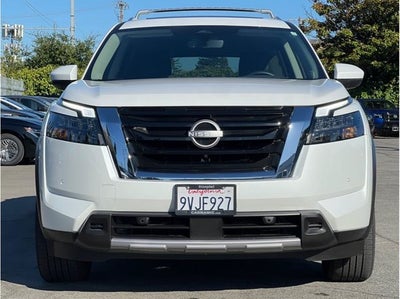 2025 Nissan Pathfinder SL Sport Utility 4D