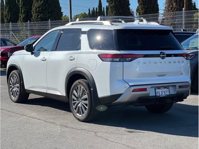 2025 Nissan Pathfinder SL Sport Utility 4D