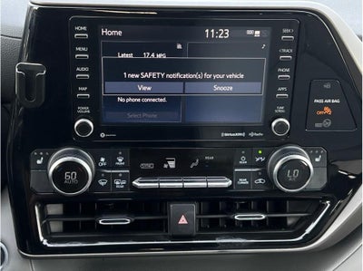 2021 Toyota Highlander XLE Sport Utility 4D