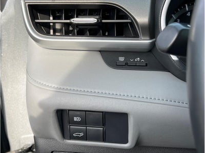 2021 Toyota Highlander XLE Sport Utility 4D