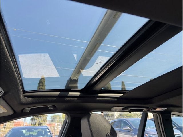 2017 BMW 3 Series 330i xDrive Sport Wagon 4D