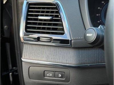 2023 Volvo XC90 T8 Recharge Ultimate Bright Theme Plug-In Hybrid Sport Utility 4D