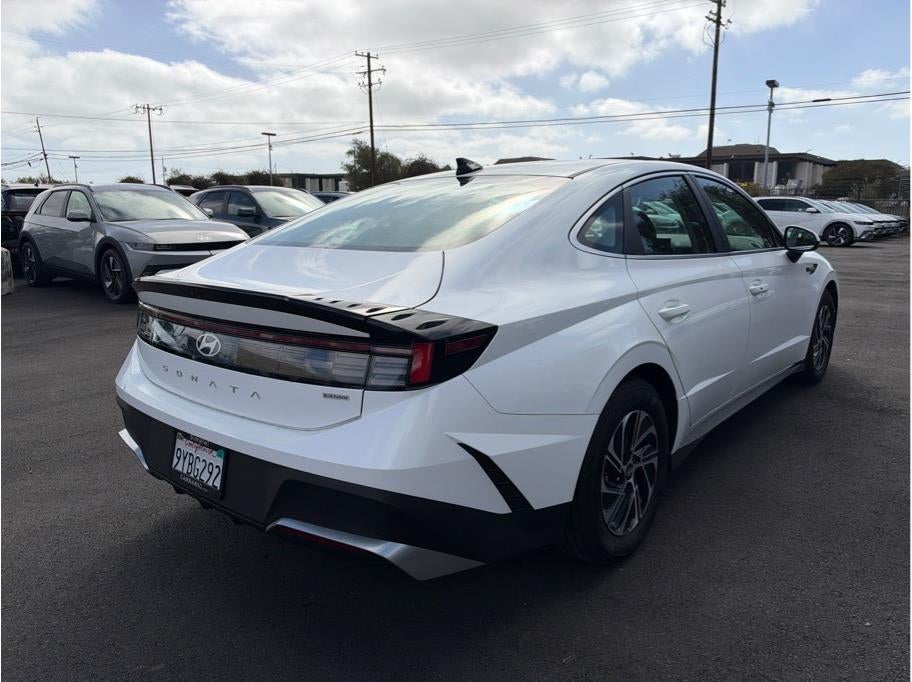 2026 Hyundai Sonata Hybrid Blue Sedan 4D