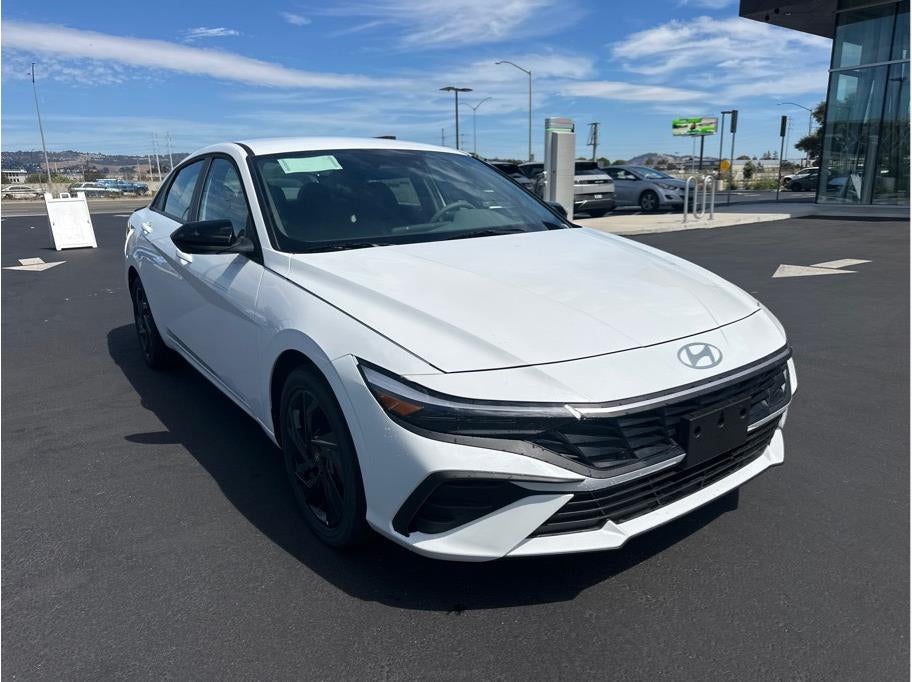 2026 Hyundai Elantra Hybrid SEL Sport HEV Sedan 4D