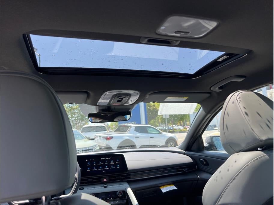 2025 Hyundai Elantra HEV Limited